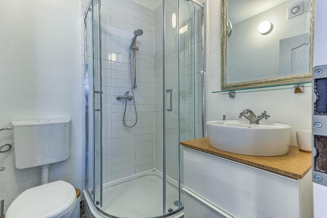 Charming Studio Apartment สปลิท ภายนอก รูปภาพ