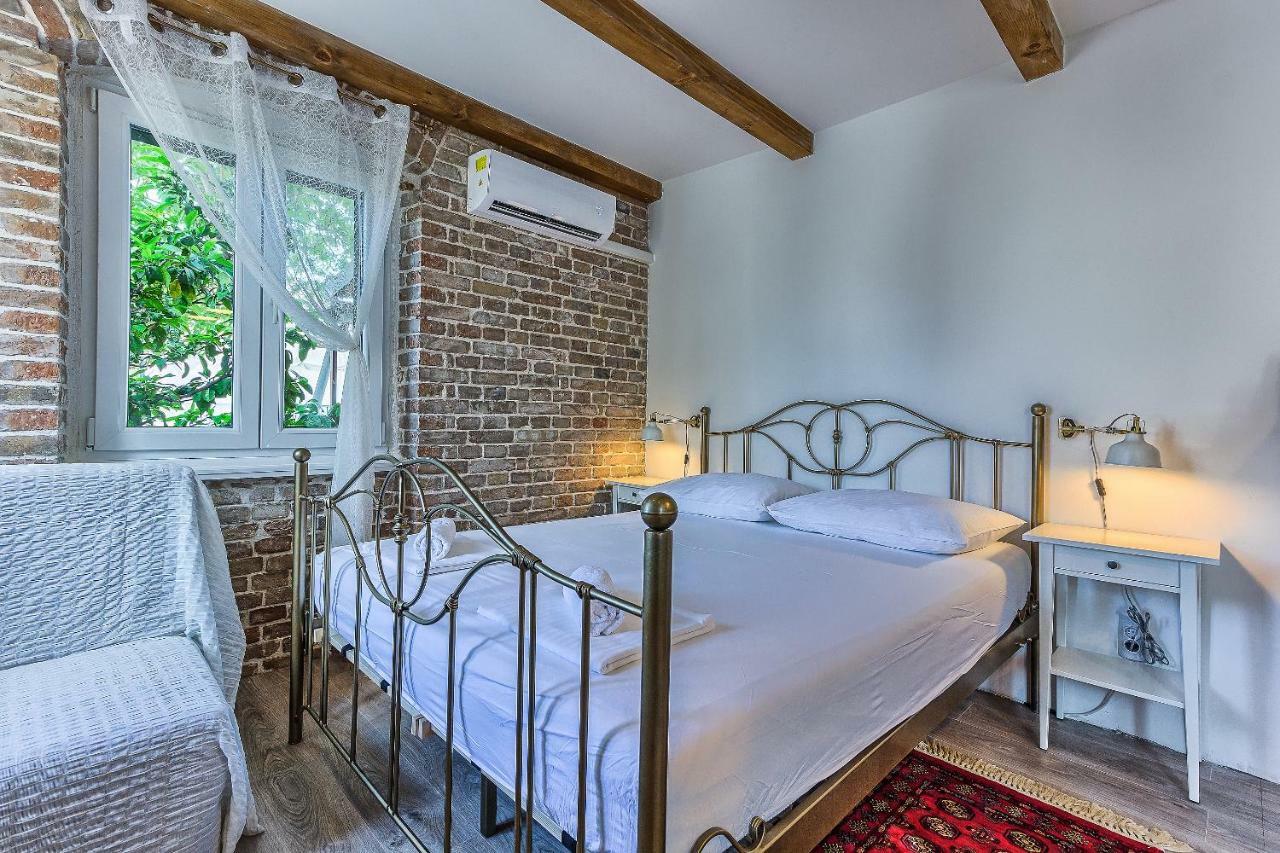 Charming Studio Apartment สปลิท ภายนอก รูปภาพ
